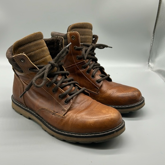 Bullboxer Other - Bullboxer Molitos Leather Boots